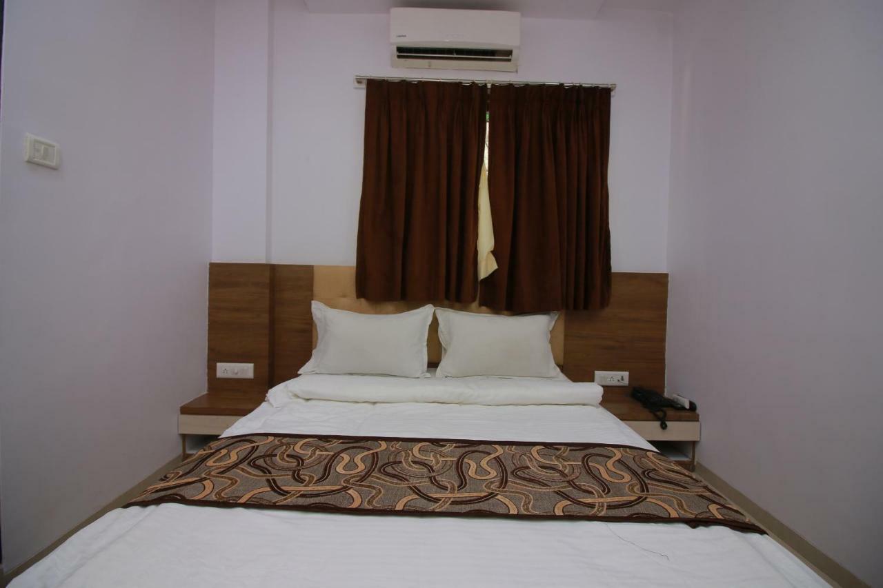 Hotel Apex Navi Mumbai Kültér fotó